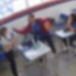 Professora recebe tapa na cara de aluno dentro de sala de aula na Bahia