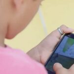 10% de crianças e jovens dizem recorrer à inteligência artificial para lidar com emoções
