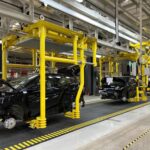 Por dentro da fábrica da BYD: veja como é feita a montagem dos carros na Bahia