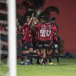 Jogador do Vitória lidera ranking de participações em gols entre pontas da Série A na temporada