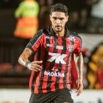 Ricielli sofre desconforto e vira desfalque do Vitória para duelo contra o Piauí