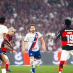 Pouco inspirado no Maracanã, Bahia é dominado pelo Flamengo e deixa o G4