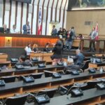 Deputados baianos aprovam reajuste dos professores