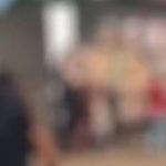 Homem é internado em estado grave após ser espancado por grupo durante festa na Bahia